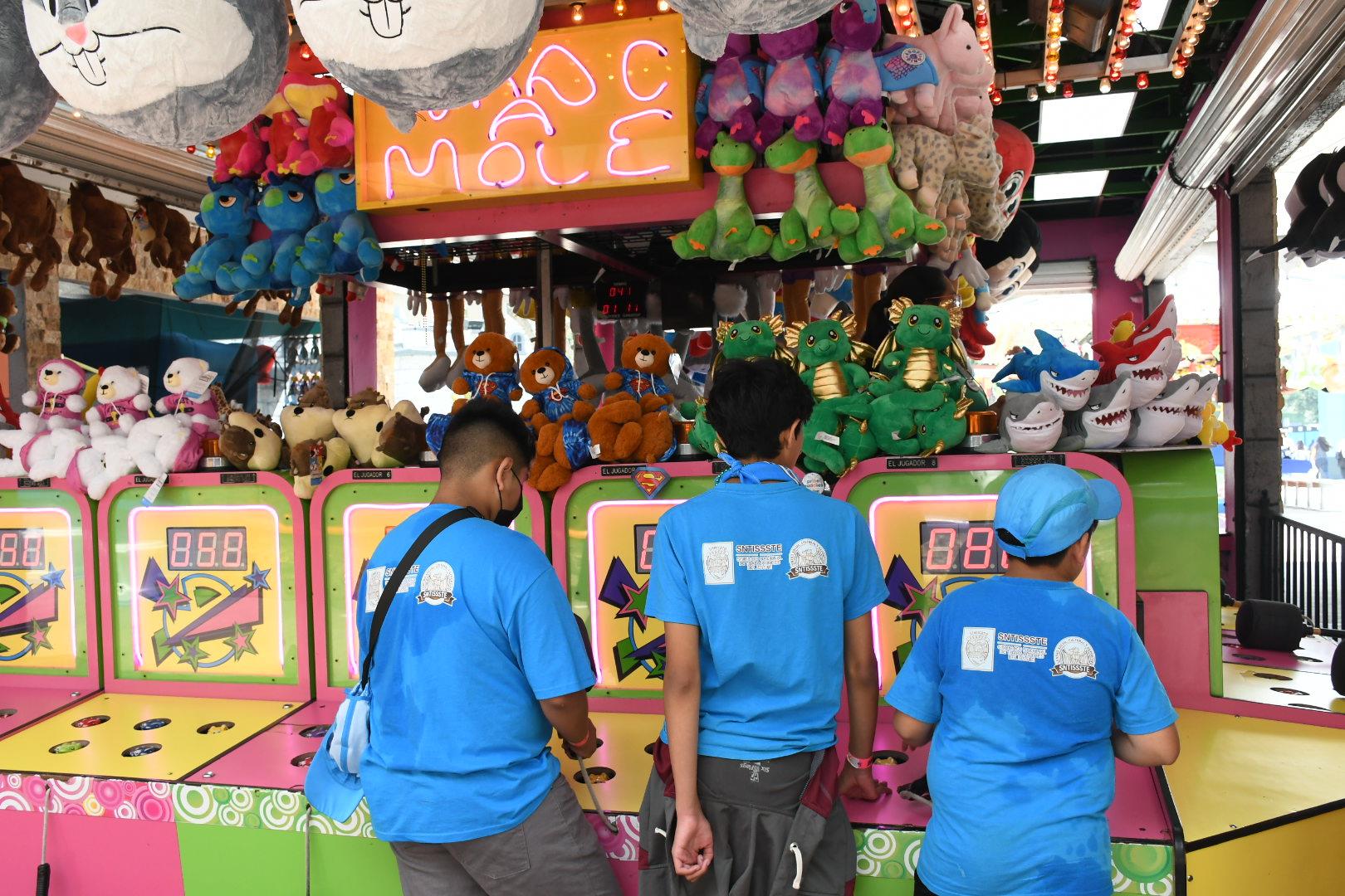 Curso de Verano 2026, Visita a Six Flags México